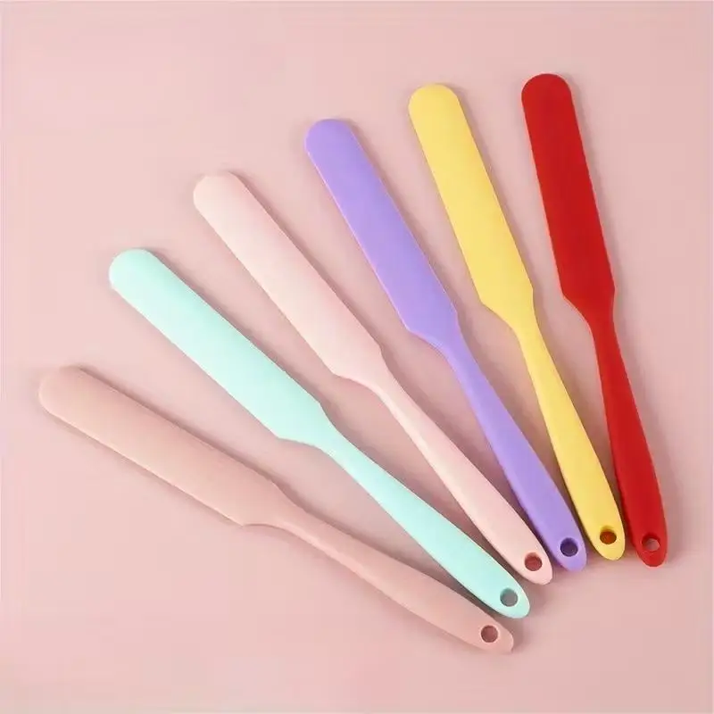 مكشطة سيليكون للطعام مكونة من قطعة واحدة، مقاومة للحرارة وسهلة التنظيف، مناسبة لتزيين الكيك وتزيين الكيك