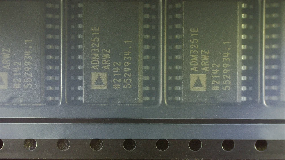 Ee ADM3251E SOP20 ، جودة أصلية ، جديدة