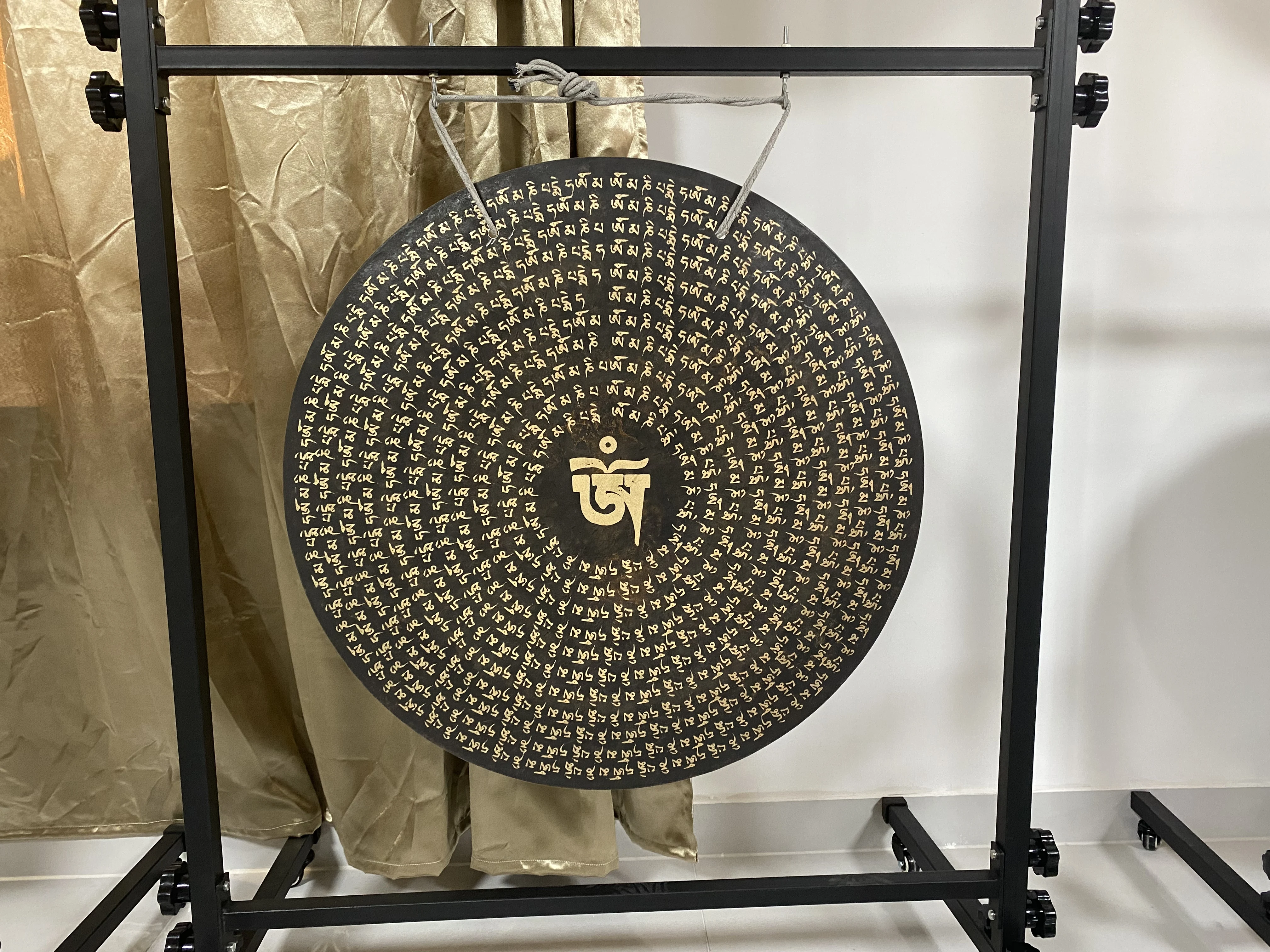 Arborea Sound Healing Gong 28 inch/70CM Beautiful Bronze Alloy Gong With Special Design Pattern for Sound Bath Meditation Yoga