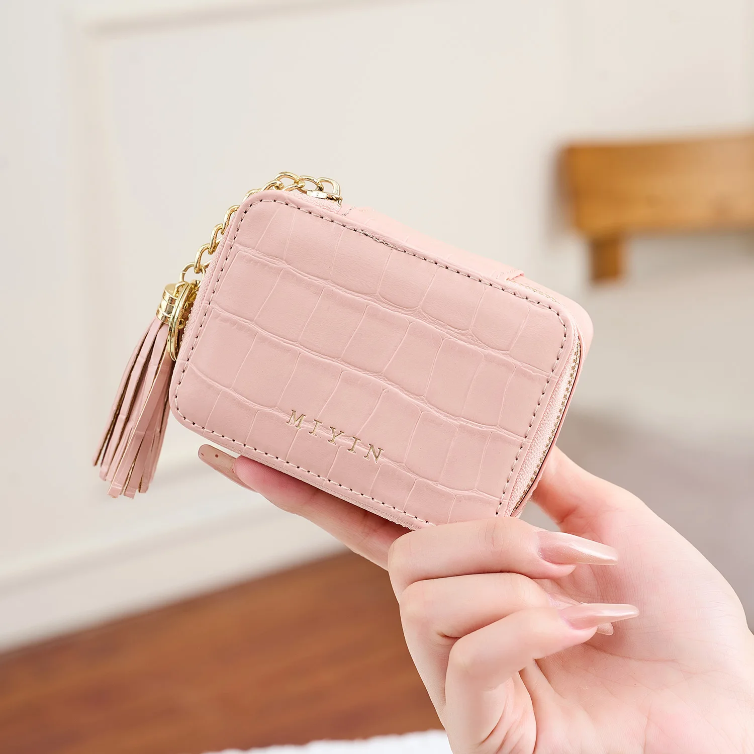Stylish Mini Portable Lipstick Pouch Women's Crocodile Patterned Tassel Zipper Square Bag Simple Solid Color Letter Cosmetic Bag