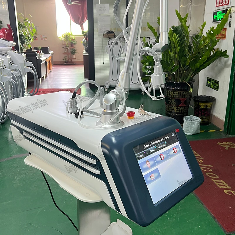 Co2 Fractional Laser Machine Portable Fractional Laser Skin Resurfacing Machine For Wrinkle Removal and Acne Scar Removal