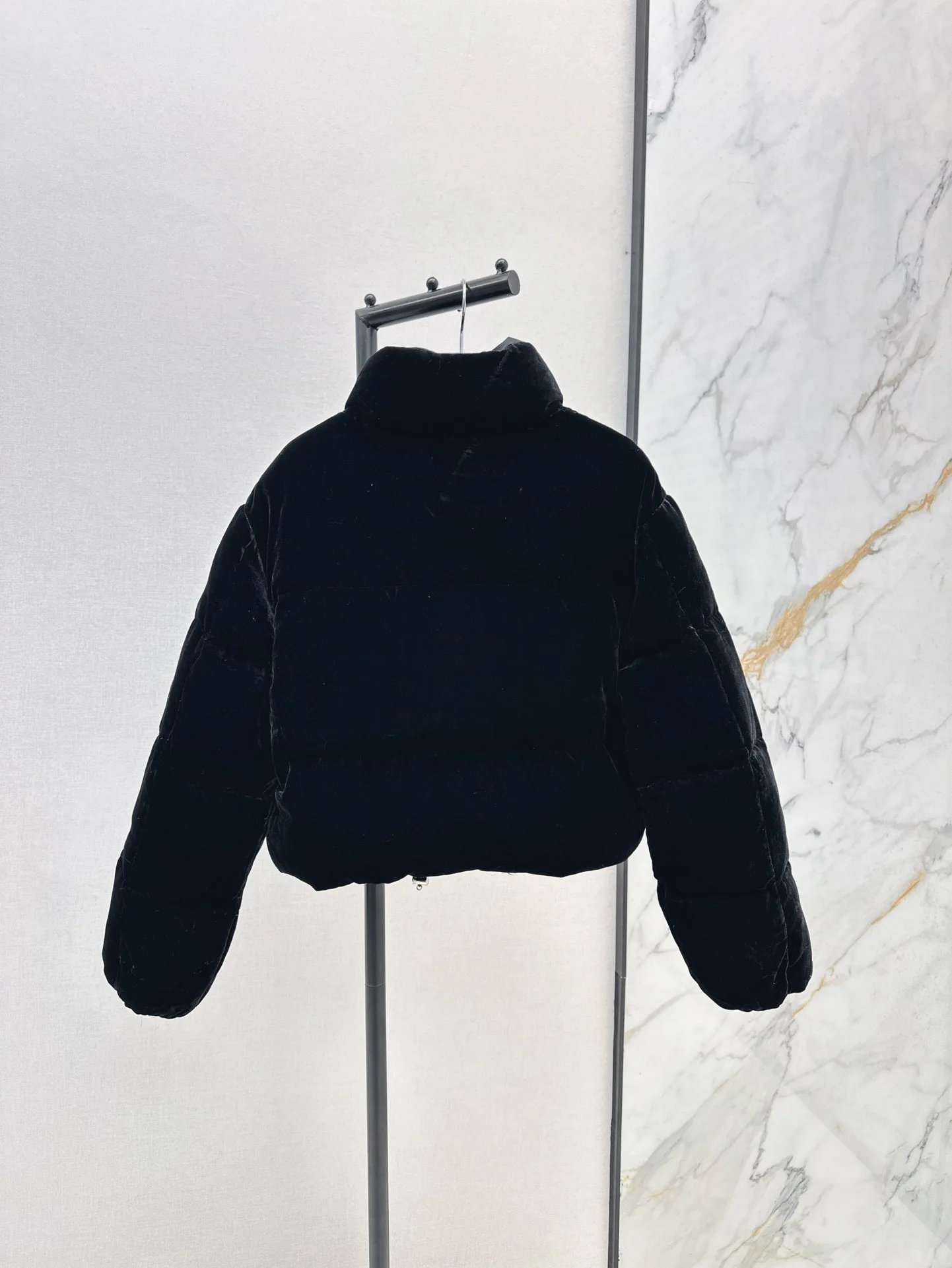 

2025 Autumn/Winter New Velvet Stand up Collar Short Down Jacket Short Version Versatile Lightweight and Soft Sticky 364