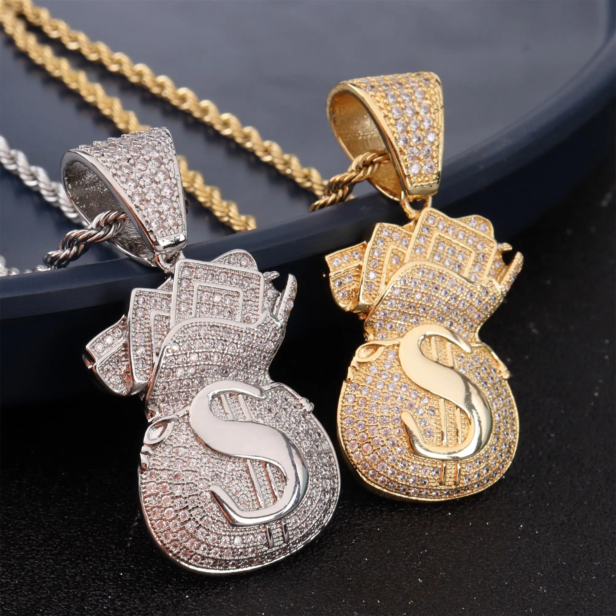 

Iced Out Fashion Dollar Bag Pendant Personalized Boxing Glove Necklace Luxury Hip Hop Rapper Jewelry Gift For Christmas