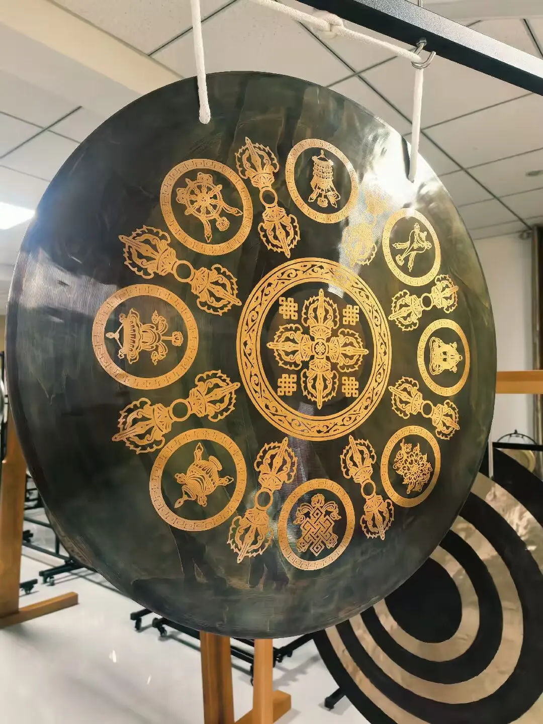 Arborea Black Wind Gong 55cm with Pattern B20 Bronze Alloy for Sound Healing Meditation