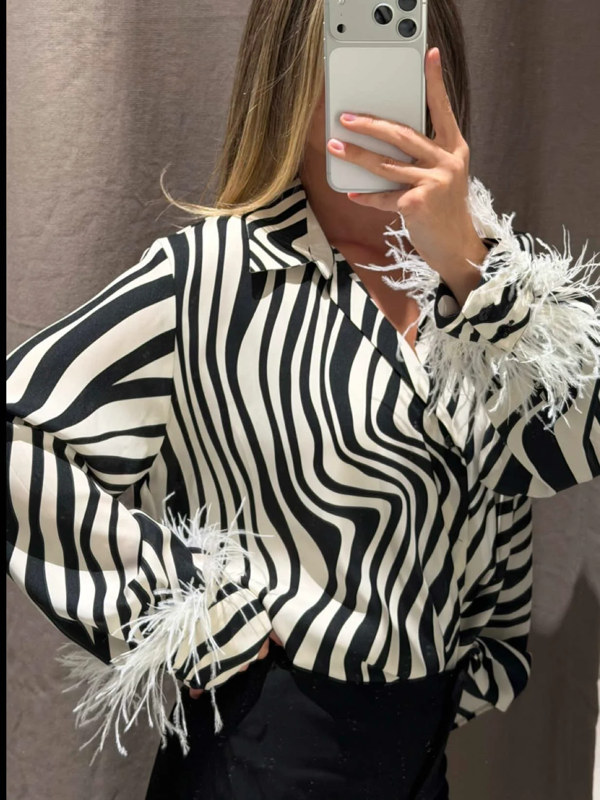 Chic Luxury Zebra Printed Shirt Women Sexy Deep V Neck Top Elegant Feather Long Sleeve Blouses Casual Office Lady Vestido Top