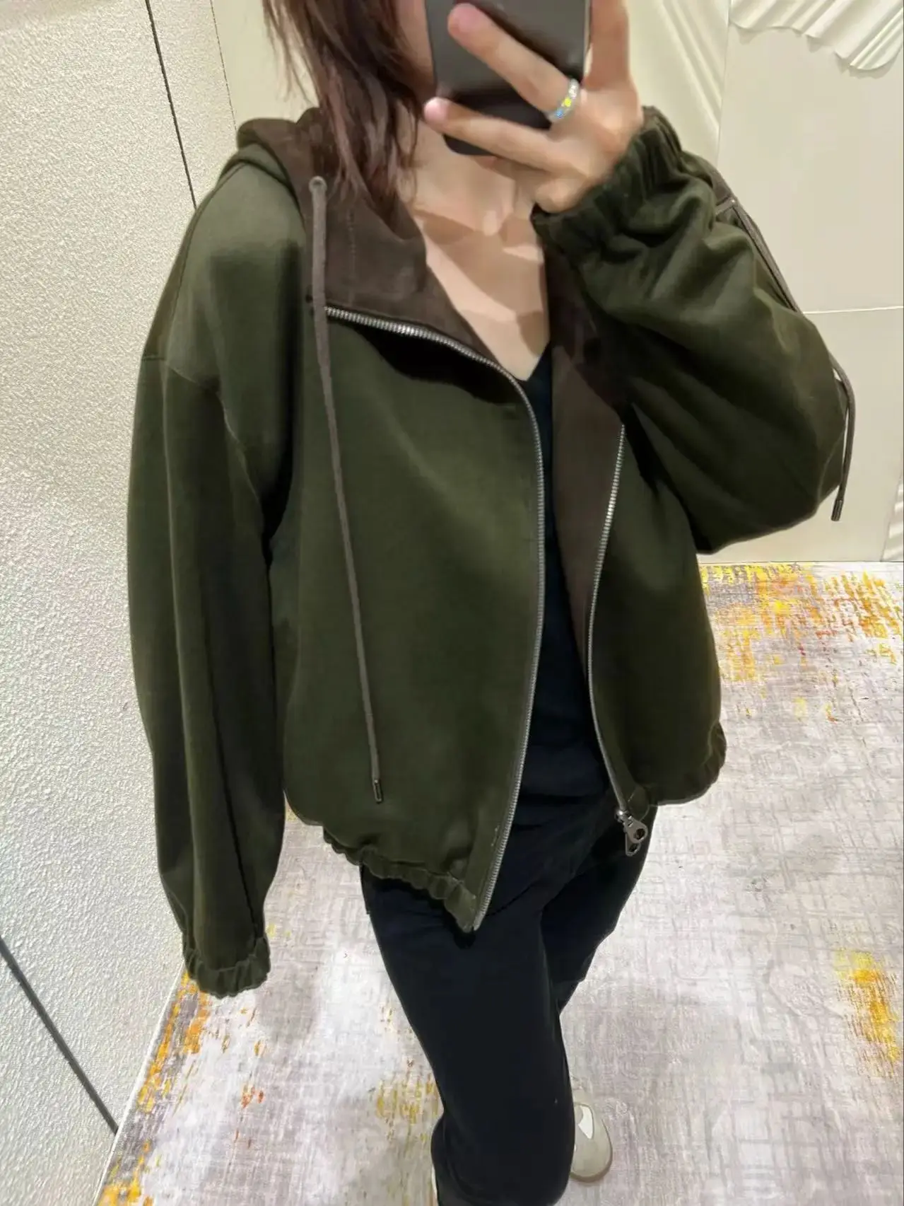 เสื้อแจ็คเก็ตมีฮู้ดผ้าขนแกะและผ้าขนสัตว์นำเข้าสองชั้นที่ให้ความหรูหราแบบสบาย ๆ