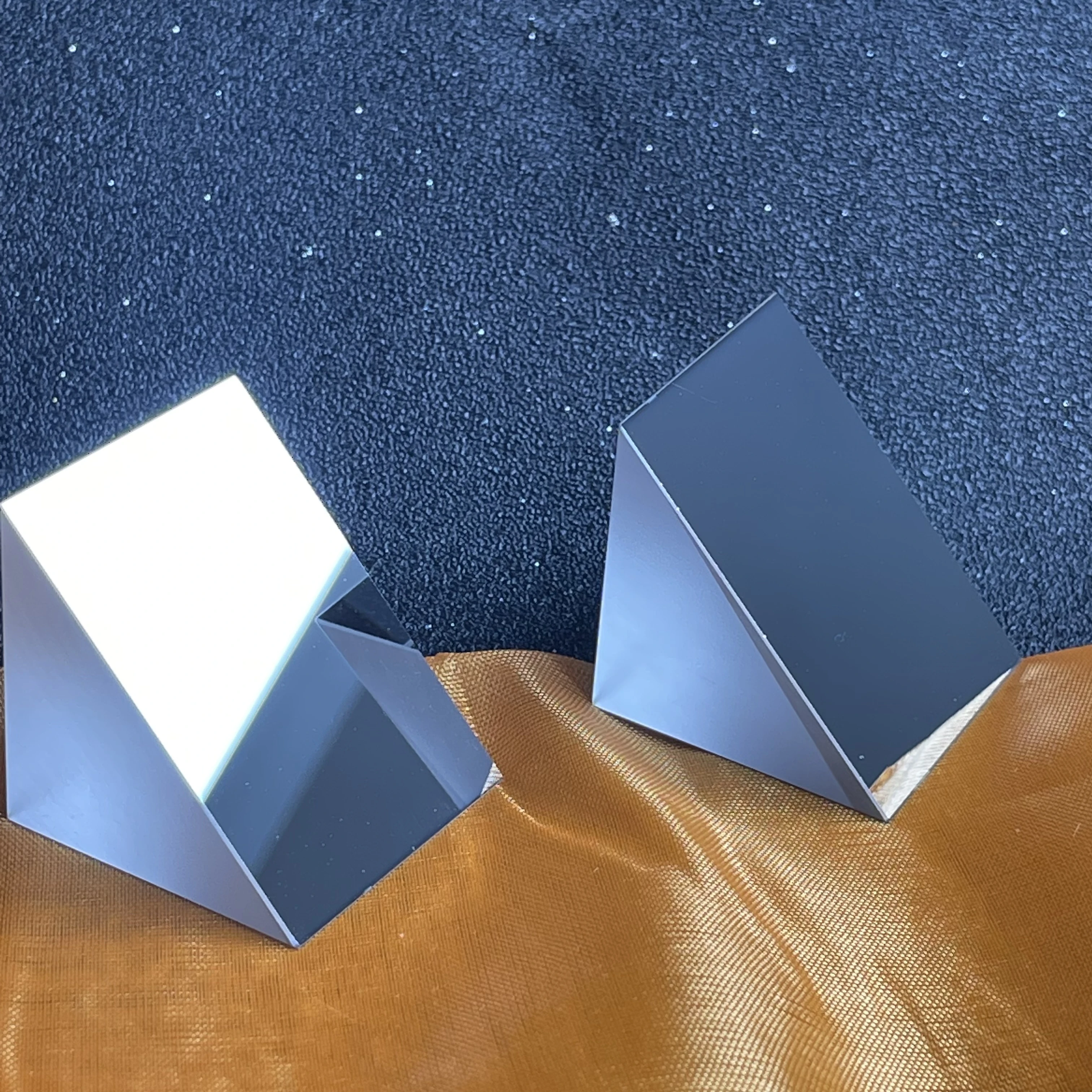 20*20*20mm Customized Optical Prism K9 45 degree Total Reflection  Processing Isosceles Right Angle