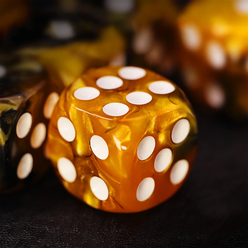 

Black and Yellow DND D6 Dice Set for Table Games Pieces Set Warhammers 40K RPG