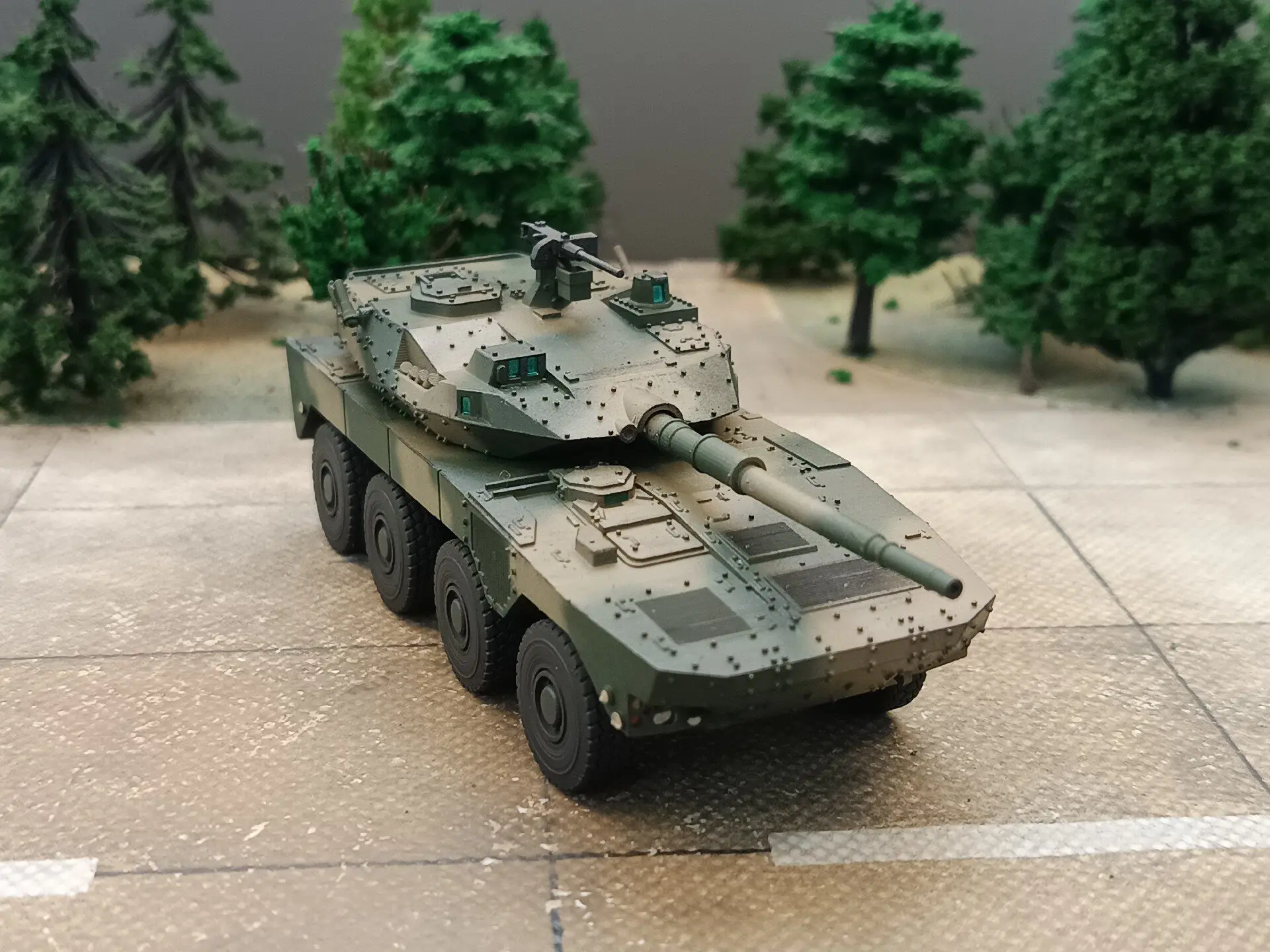 

1/72 Колесная боевая машина пехоты типа 16, окрашенная вручную готовая модель, декоративное украшение (доставка в течение 5-6 дней)