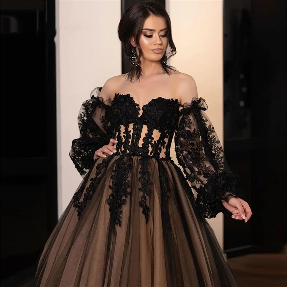 Gaun pernikahan A-line sampanye hitam Gotik gaun pengantin applique lengan mengembang bahu terbuka gaun pengantin gaun elegan De Soiree