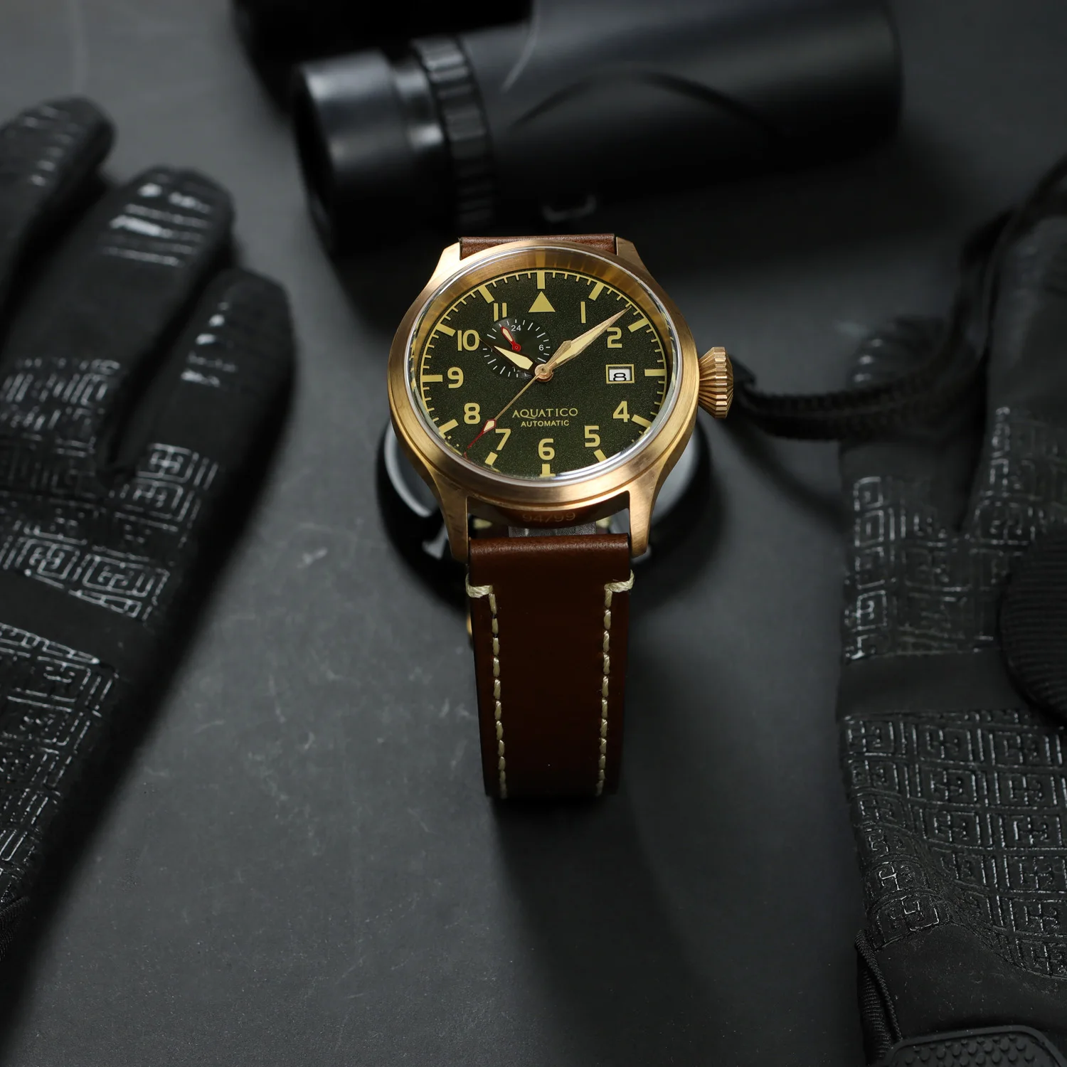Aquatico Men's Bronze Pilot watch Green Dial