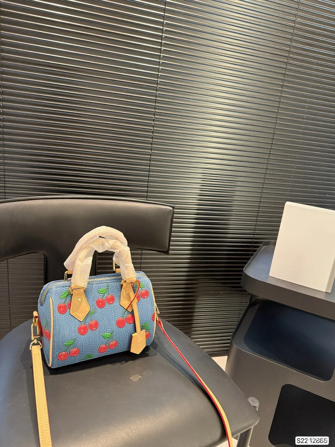 

2025 New and Fashionable Cherry Pillow High-quality and Multifunctional Accessory Handheld Crossbody Printed Bag XM018