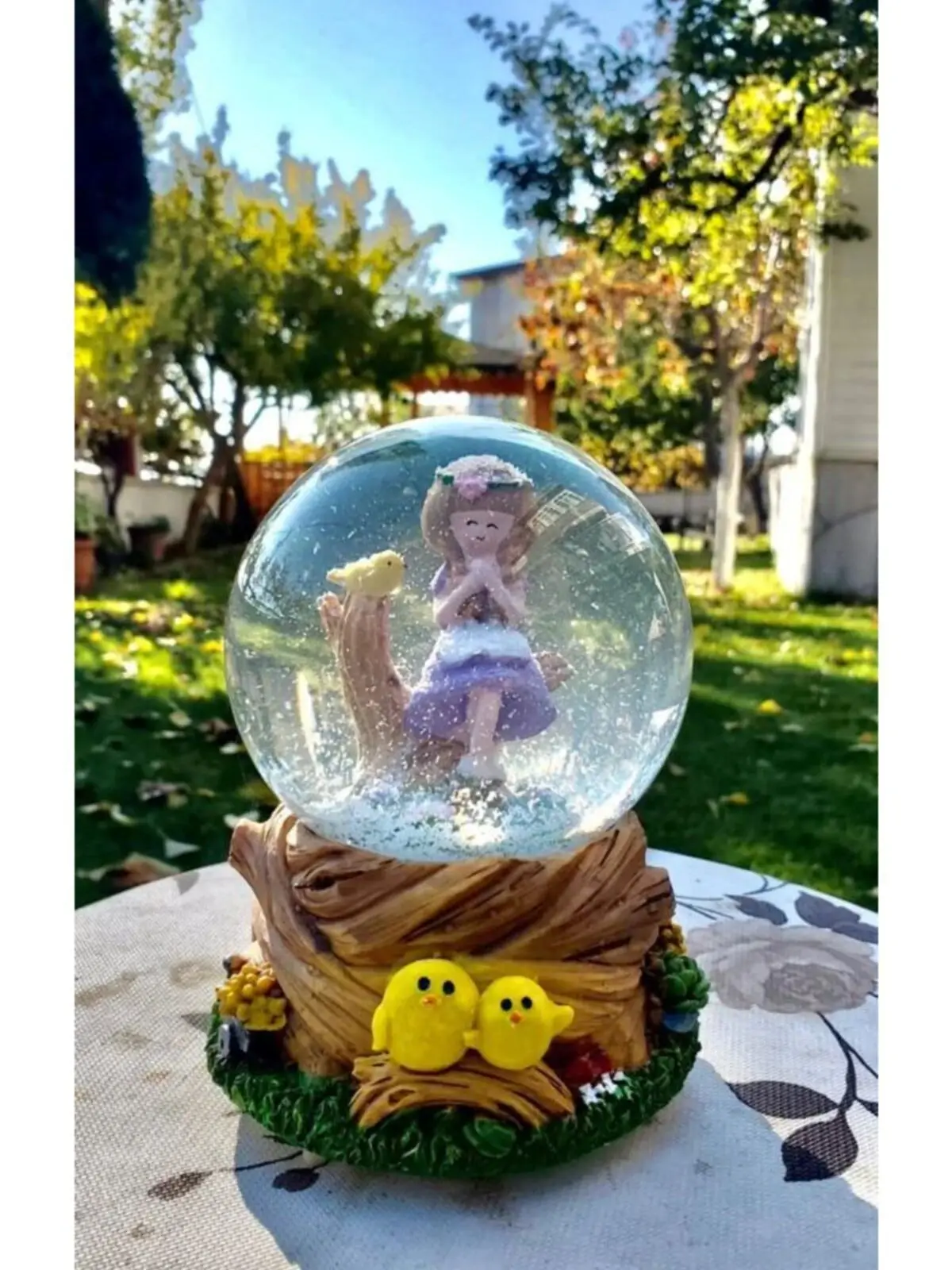 Big Size Chick And Cute Girl Themed Wind Up Musical Snow Globe Decorative Balls Home Office Products Color Changing