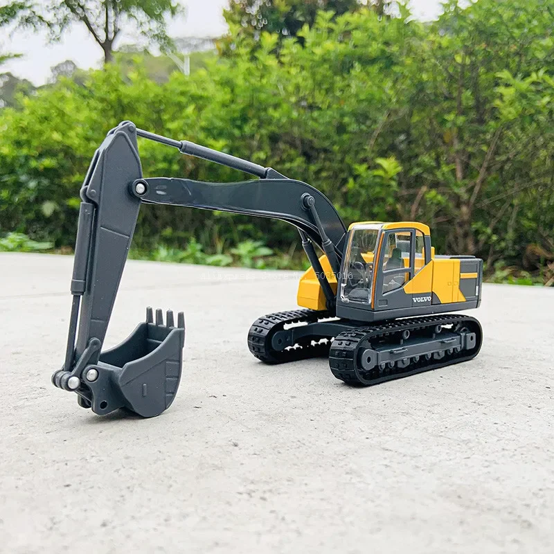 Bburago 1:50 Volvo pelle modèle haute imitation moulé sous pression métal enfants jouet petit ami cadeau simulation alliage voiture collection