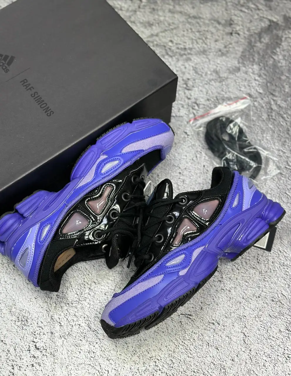 Men's sneakers Raf Simons x Adidas Ozweego 3 Raf Simons shoes Men's sneakers Raf Simons x Adidas Ozweego 3 Raf Simons shoes