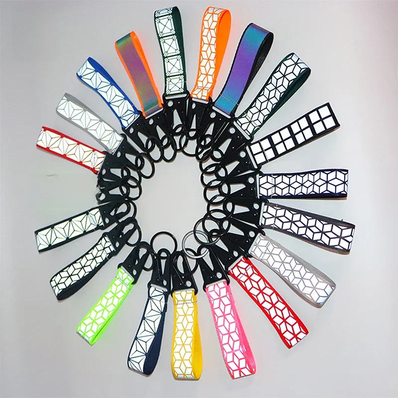 AliExpress Reflective Keychains High Visibility Reflector Pendant Traffic Safety Marker For Night Cycling Bag Accessories Car Keyrings 10cm
