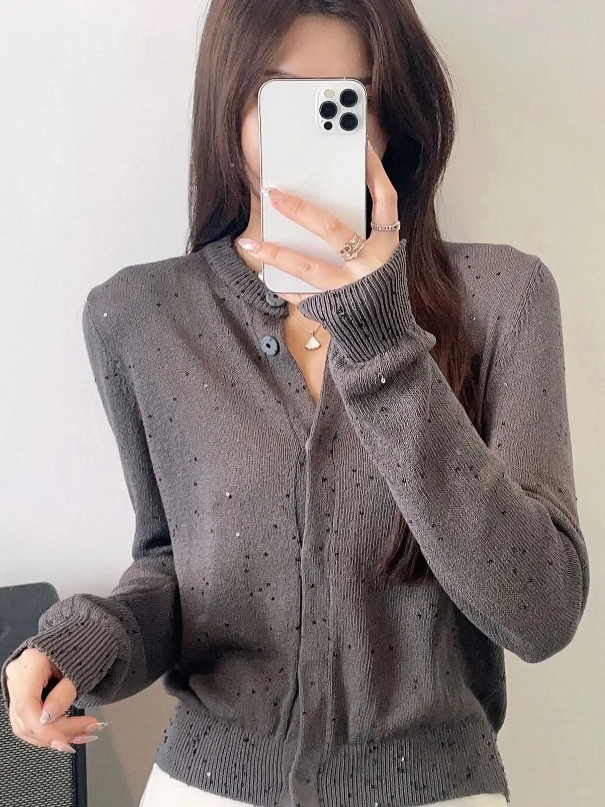 เสื้อคาร์ดิแกนถักผ้าลินินแขนยาวคอกลมสีทึบของผู้หญิง