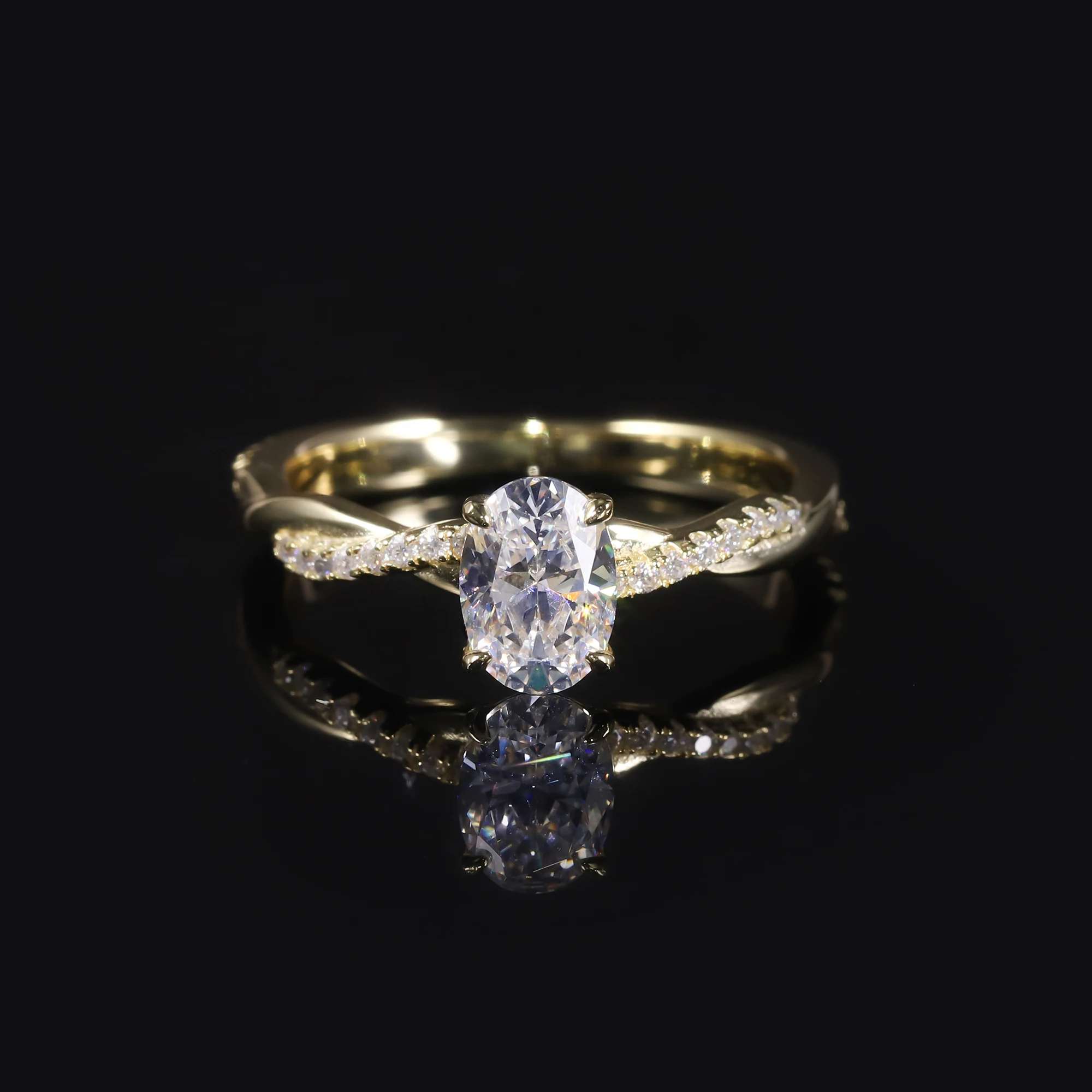 GEM'S BALLET 1.0CTW5x7mm البيضاوي صغيرتي الملتوية الكرمة مويسانيتي خاتم الخطوبة 18 كيلو مطلية بالذهب 925 الفضة الاسترليني