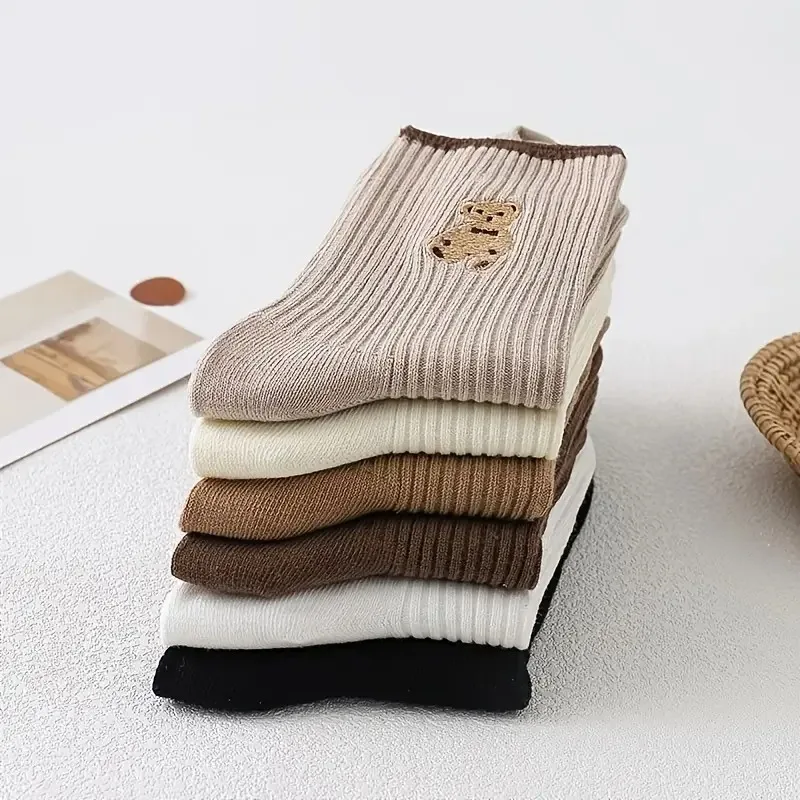 10 paia di calzini a tubo medio ricamati con orsacchiotto, calzini sportivi autunnali e invernali carini, alla moda e versatili, traspiranti