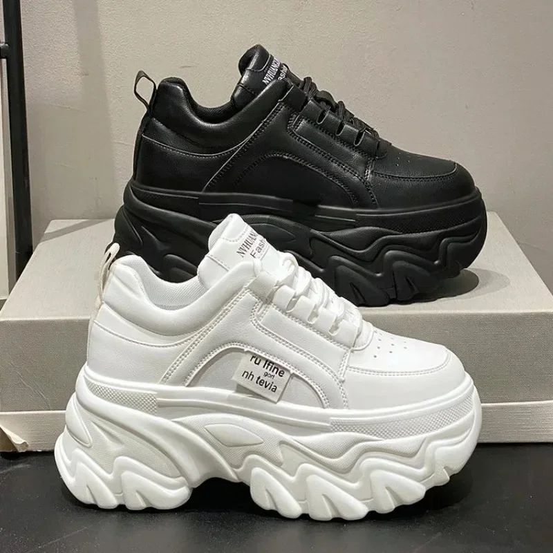 Buty damskie Trend Białe Czarne Chunky Trampki Jesień Zima Grube Dno Tata Buty Wysokiej jakości PU Skórzane Platformy Trampki Nowe — zdjęcie 2