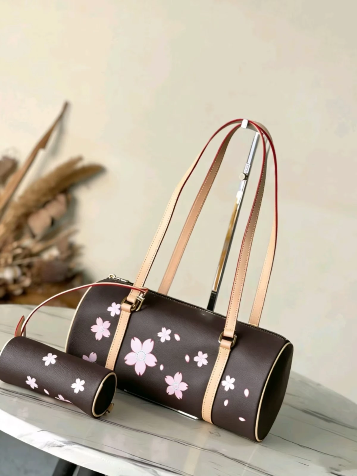 

Cute Cherry Blossom Pattern Women's Fashion Brown Canvas Shoulder Crossbody Bag High-Quality Travel Handbag (27-13-11cm) P8