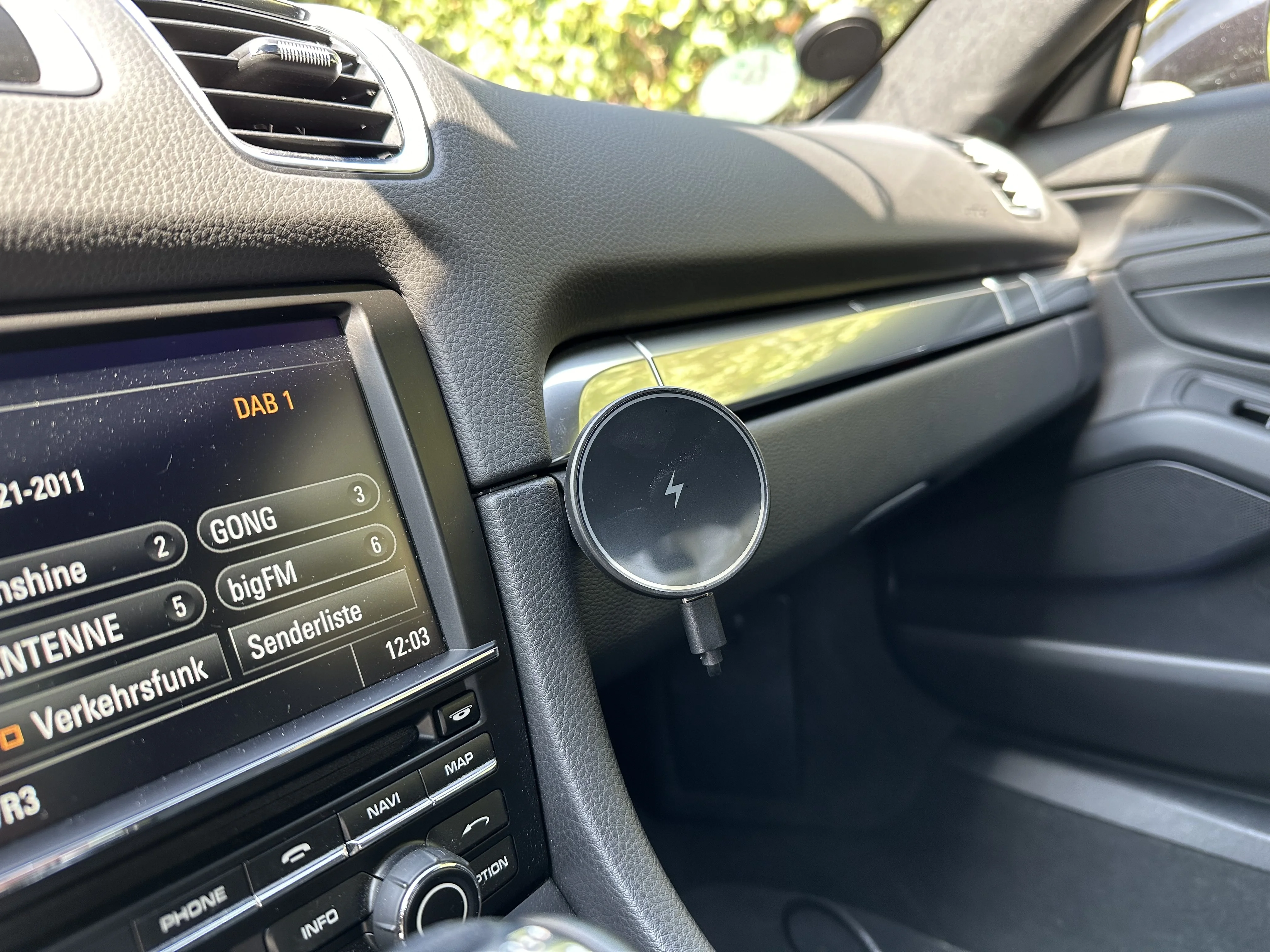 

For Mag Safe Charg-er Phone Mount Holder Set for Porsche 991/981/718 911 Cayman Boxster Left Hand Drive Model