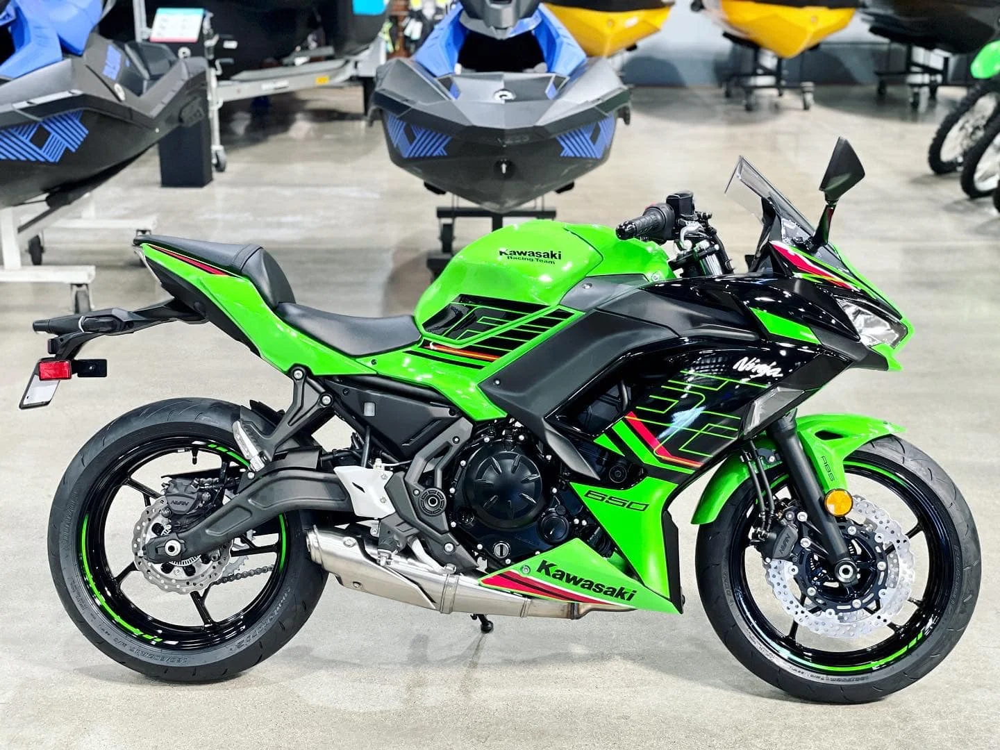 2024 Kavvasaki Ninja 650 KRT Edition ABS (Lime Green/Ebony) Sport Bike