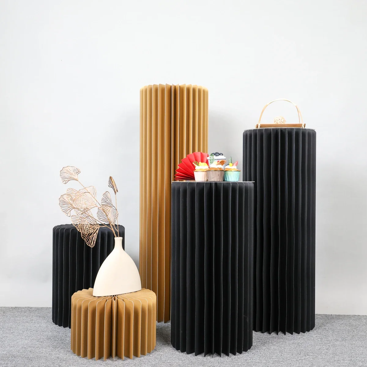 Opvouwbare Papieren Taartstandaard Voor Bruiloftsverjaardagsfeest Kolom Etalage Cilinder Bruiloft Desserttafel Banketdecor - afbeelding 2