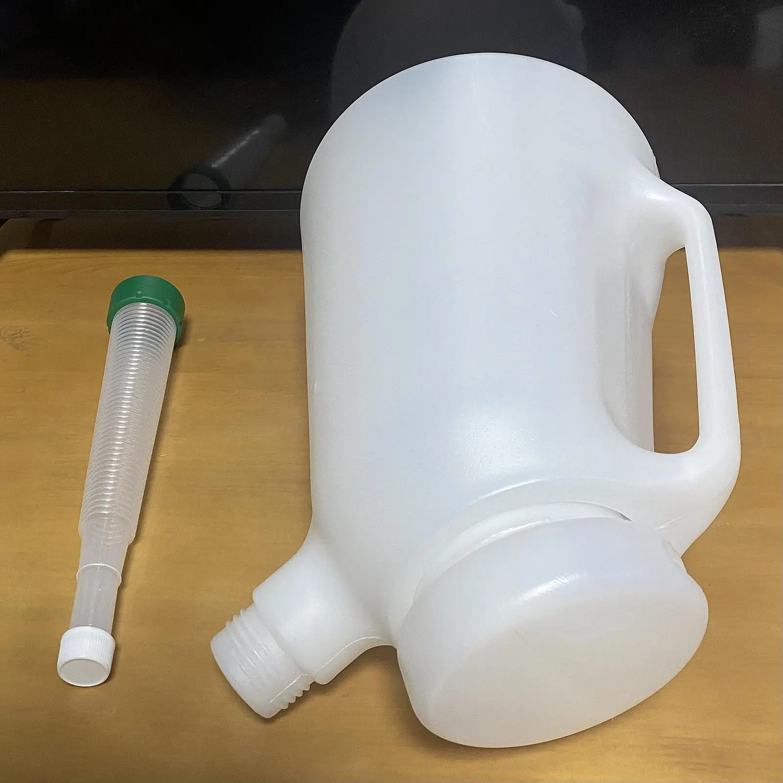 حاوية قياس الزيت 5L مع مقياس مع غطاء وعاء الزيت المضاد للتسرب زجاجة قياس الزيت إبريق لموزع حاوية زيت السيارات