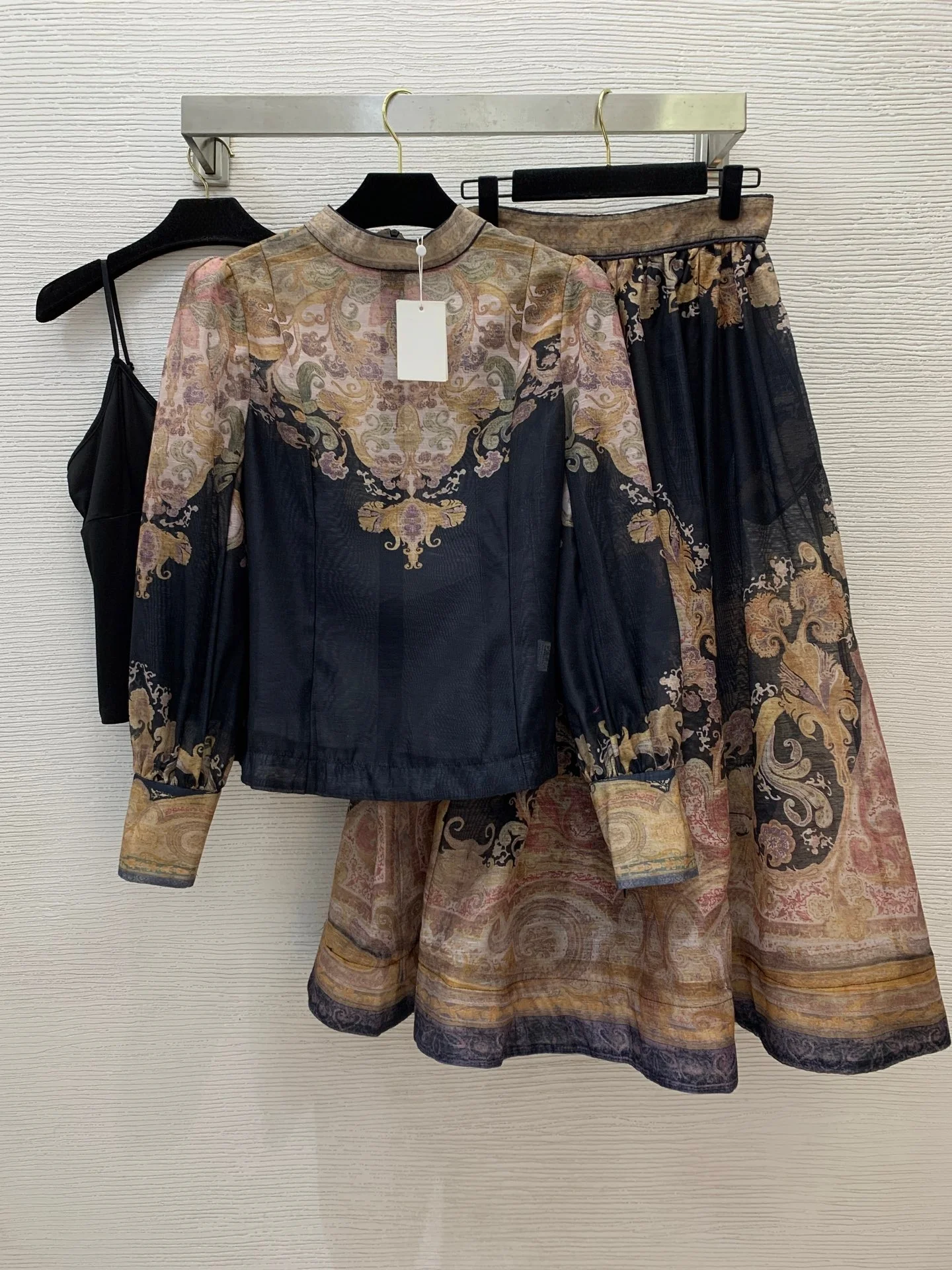

2026 Women 3 Piece Set Floral Paisley Print Vintage Top Skirt And Cami Casual Holiday Suit
