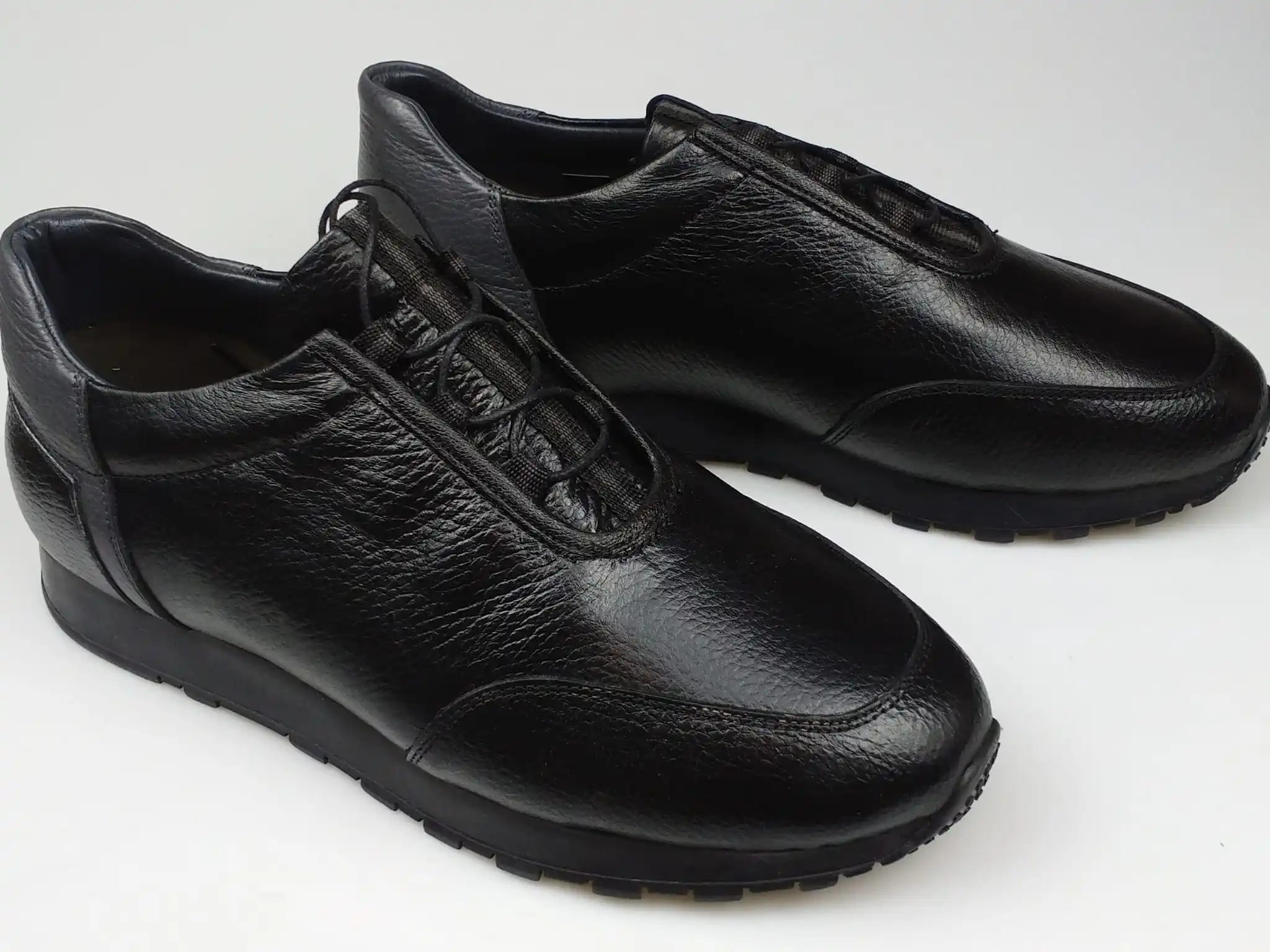 Genuine Leather Casual Black Men \'S Shoes guarantee comfort and quality