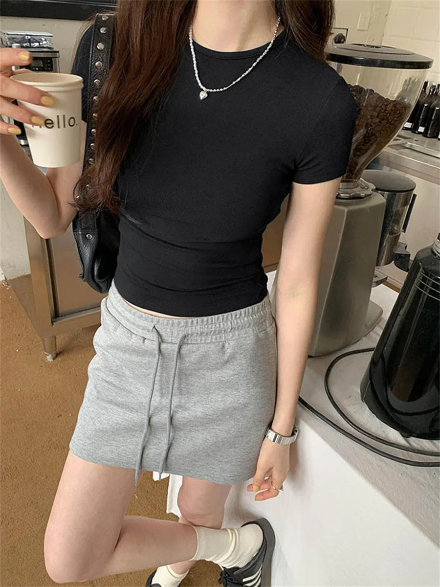 الأساسية الصلبة المحاصيل الأعلى قصيرة الأكمام Crewneck نحيل تي شيرت الصيف عارضة المحملة للنساء y2k خمر الأعلى Harajuku الشارع الشهير