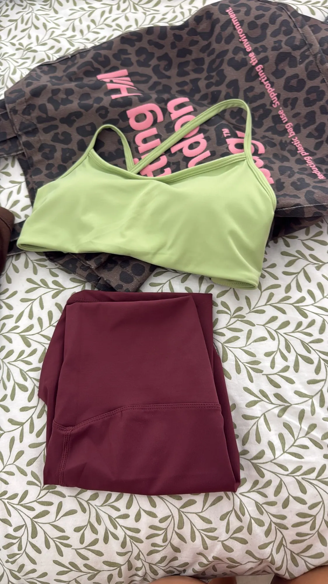 Women's Summer Yoga Apparel: Breathable Underwear, Sports Bra for Running, Push-Up Shaping, and Shock-Proof Top photo review