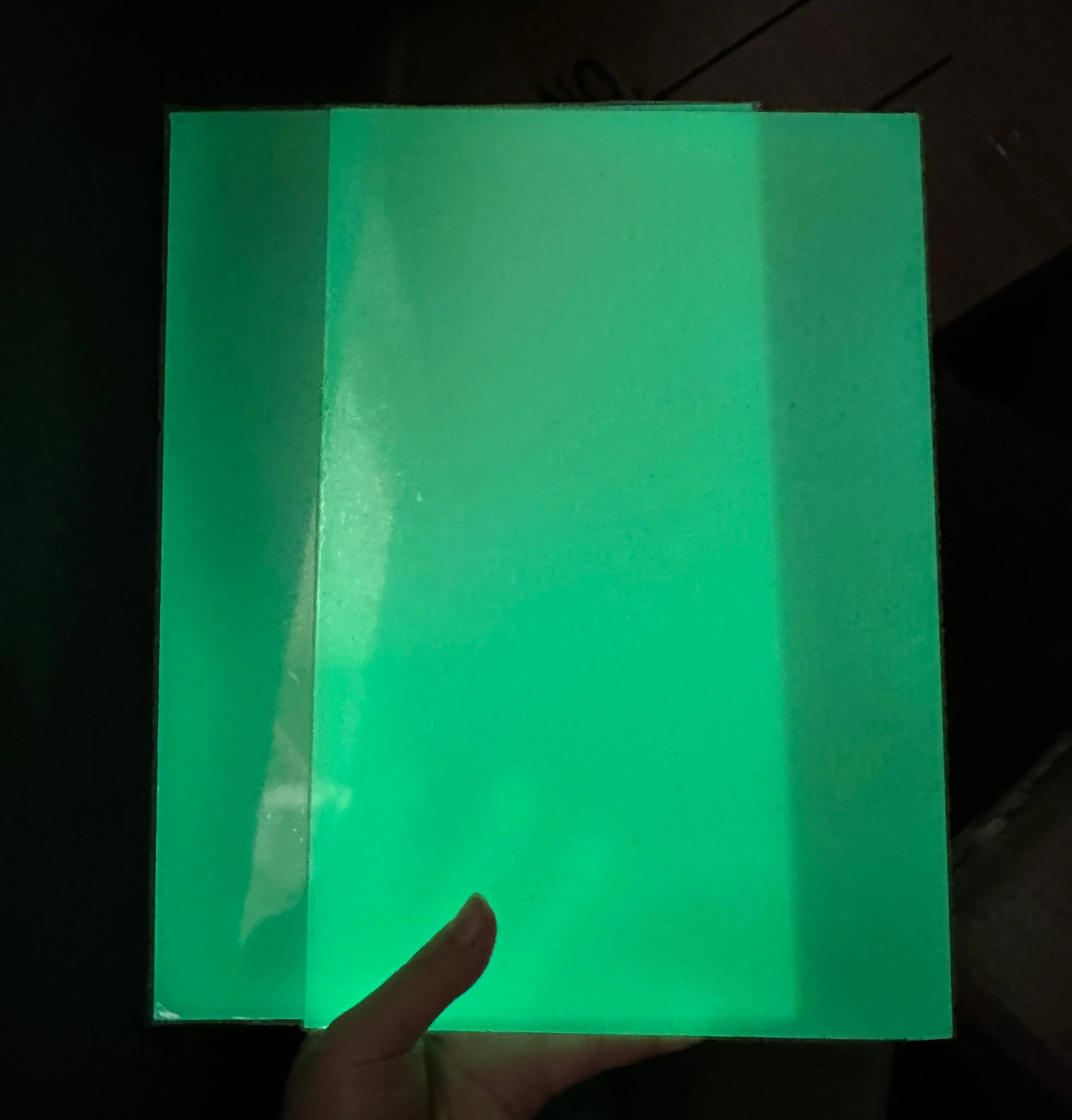 3.0mm Light Green Night-Luminous Plexiglass Glow in the Dark Acrylic Sheet Suitable For Decorations Handicrafts Jewelry Pieces