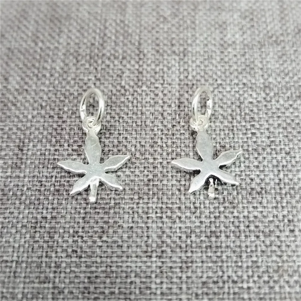 

4pcs of 925 Sterling Silver Small Maple Leaf Charms Dotted Tree Leaves Pendant for Bracelet Necklace