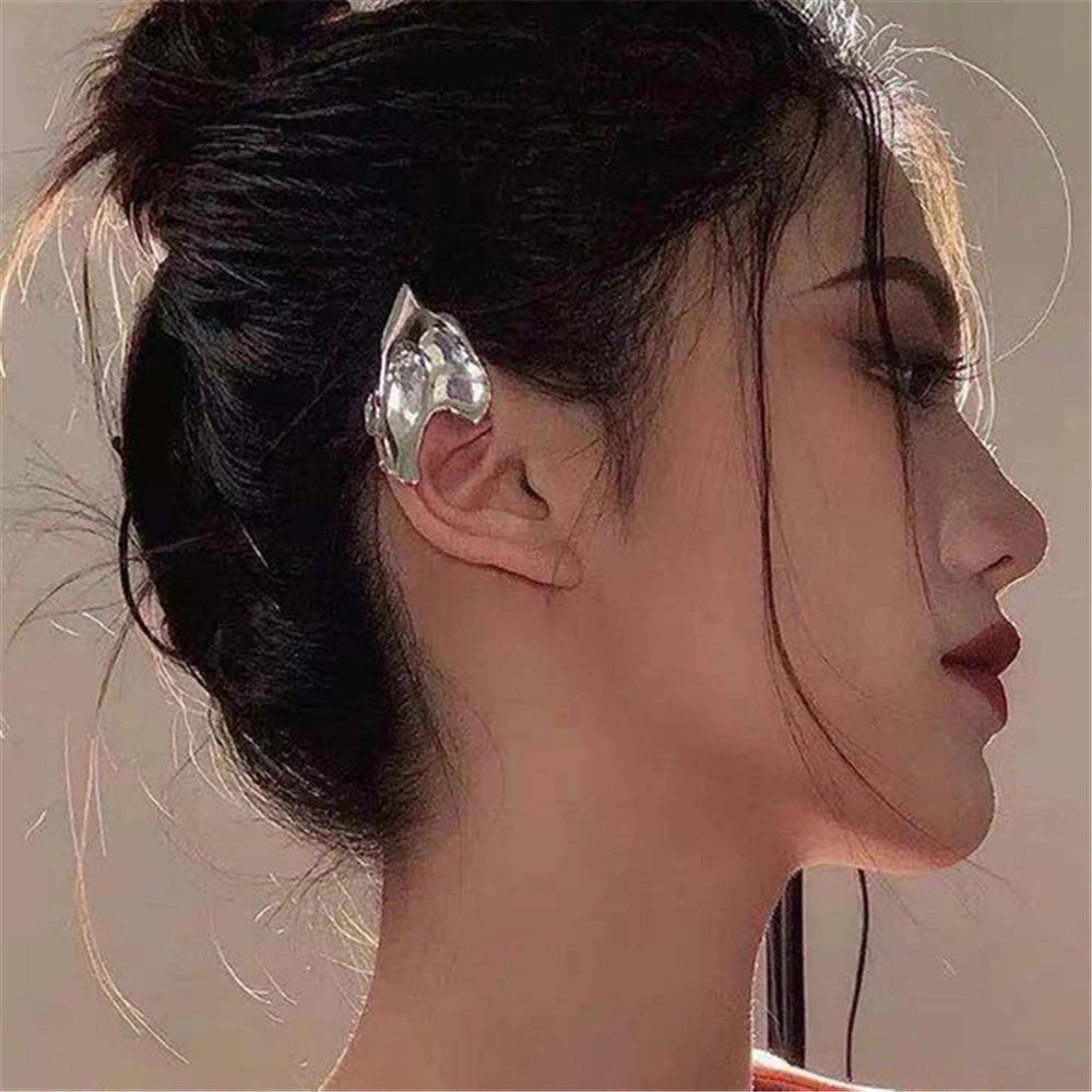HUANZHI 2022 New Cyberpunk Elf Ear Accessories Mechanical Metal Ear Clip For Women Men Trendy Punk Party Show Jewelry