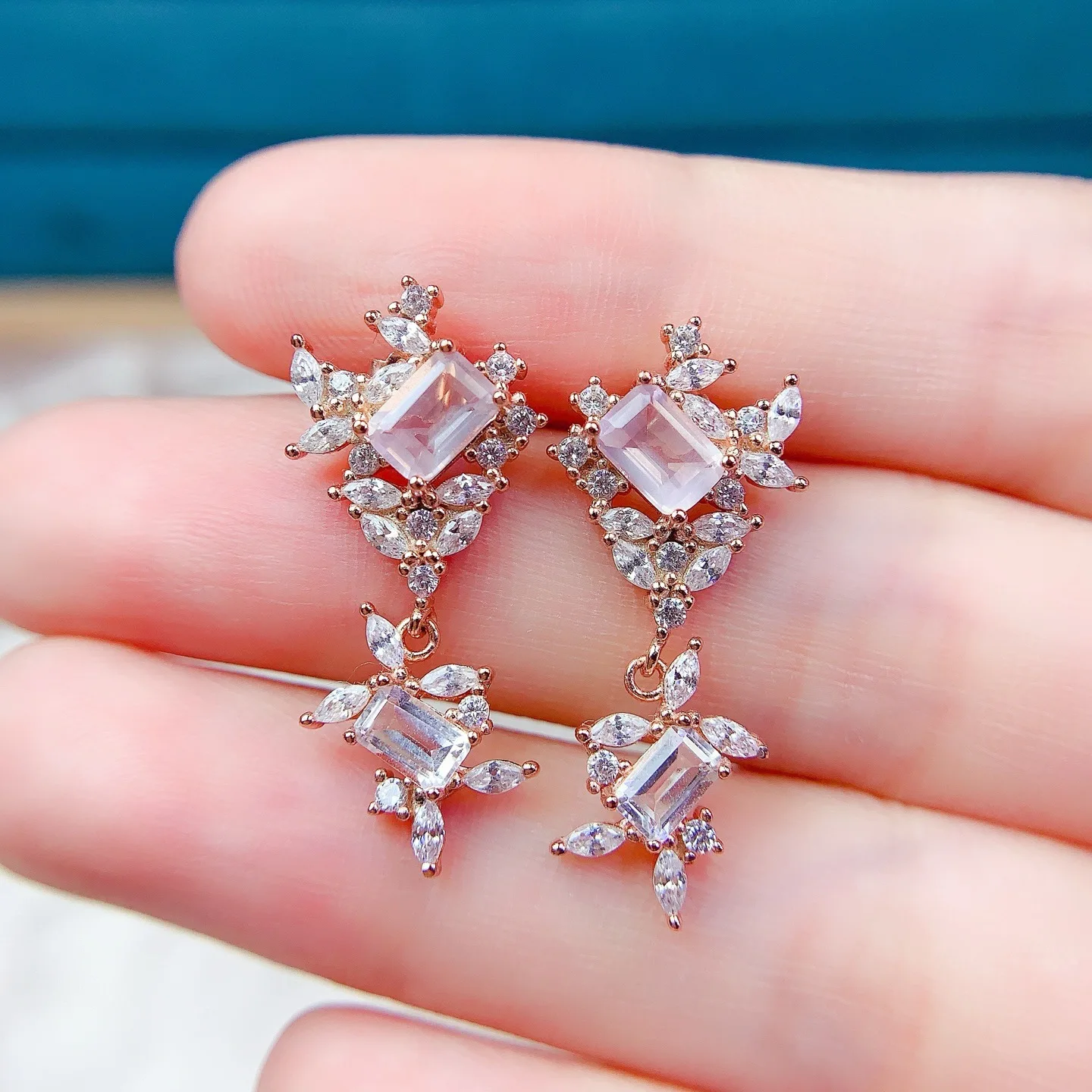 

KJJEAXCMY Boutique Jewelry Girls' Natural Pink Crystal Hibiscus Stone Ear Nails 925 Pure Silver Electroplated Rose Gold Christma