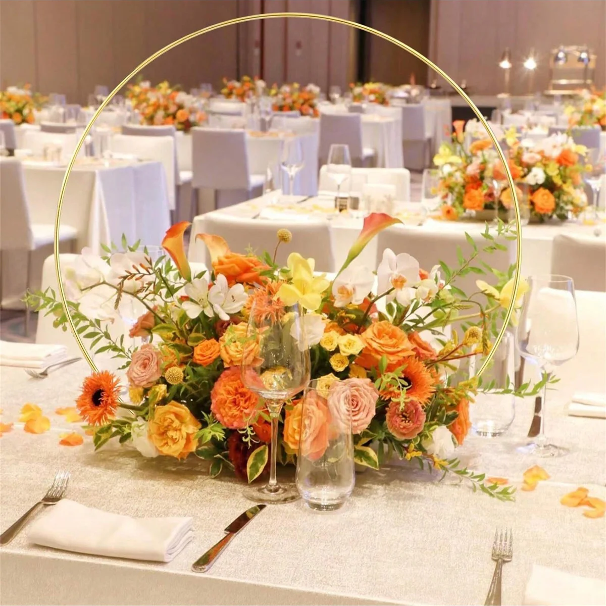 10 Stück florale Reifen-Mittelstücke mit Ständer für Tisch, Metall-Mittelstücke, 10/12 Zoll goldene Kreis-Mittelstücke für Hochzeitsempfang – Detail 6