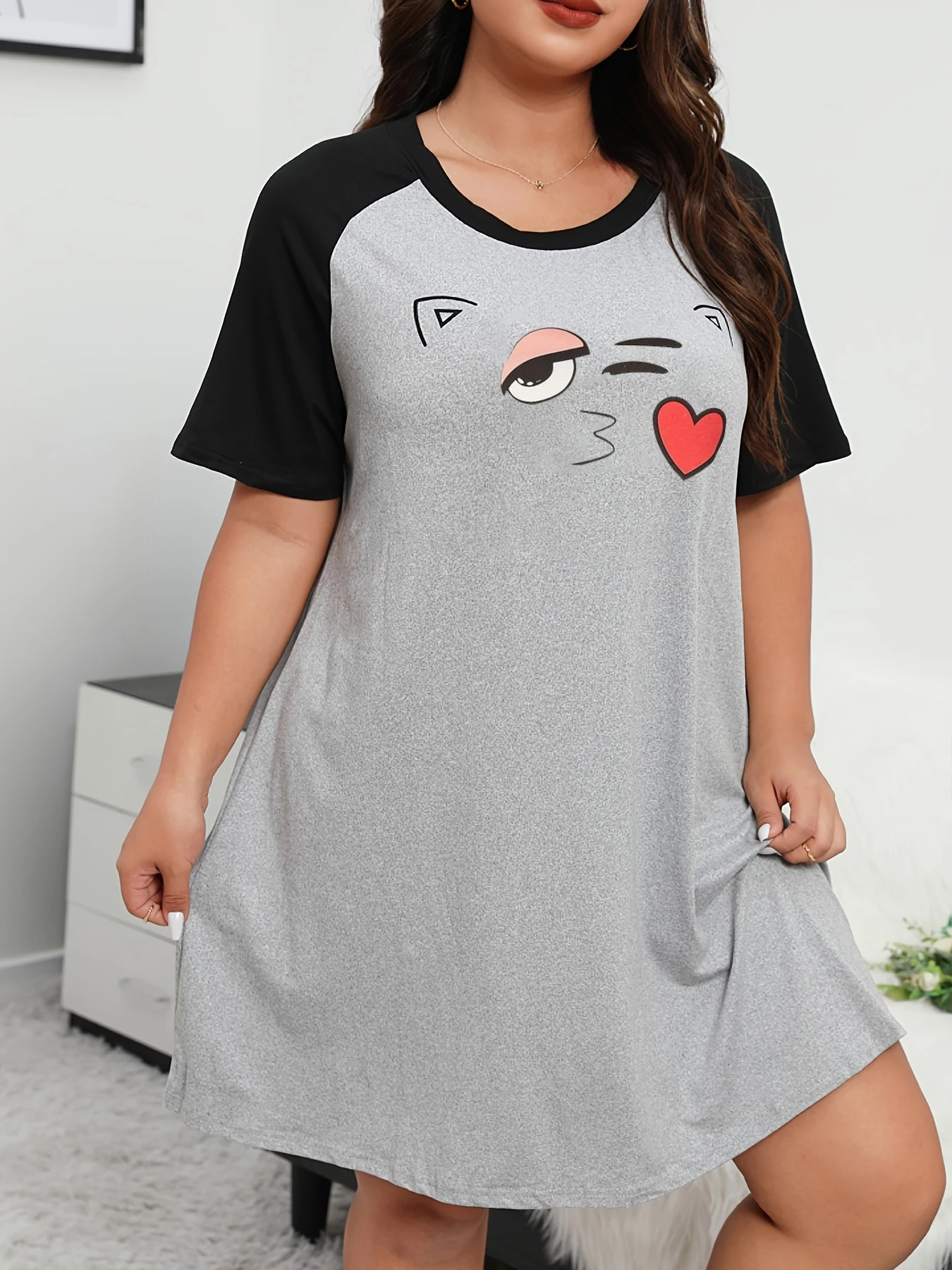 Plus Size Fashion Loungewear Dress, Women\'s Plus Cartoon Cat Print Raglan Short Sleeve Medium Stretch Comfort Nightdress