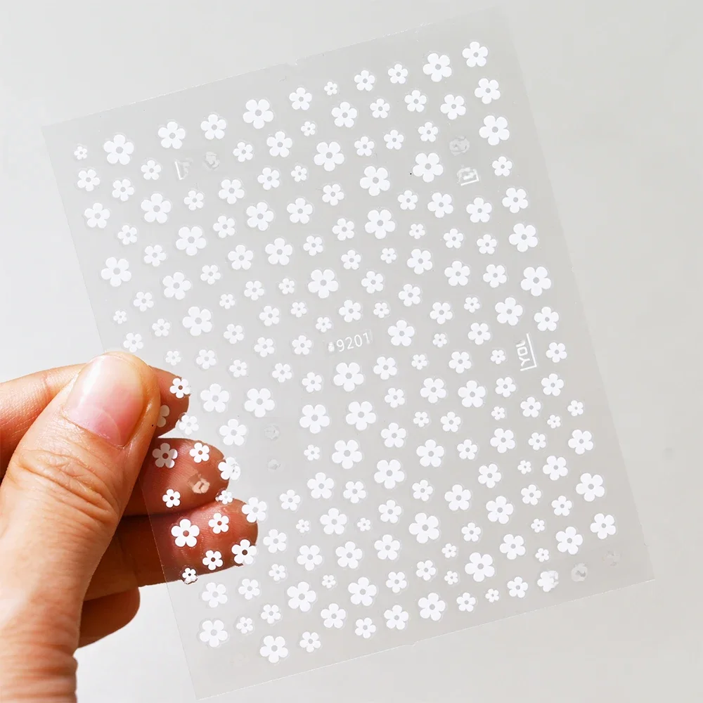 1 pièces autocollant pour ongles 5 pétales fleur petite fraîche Mini noir blanc petite fleur couleur décalcomanie pour ongles bricolage Nail Art bijoux manucure outils *