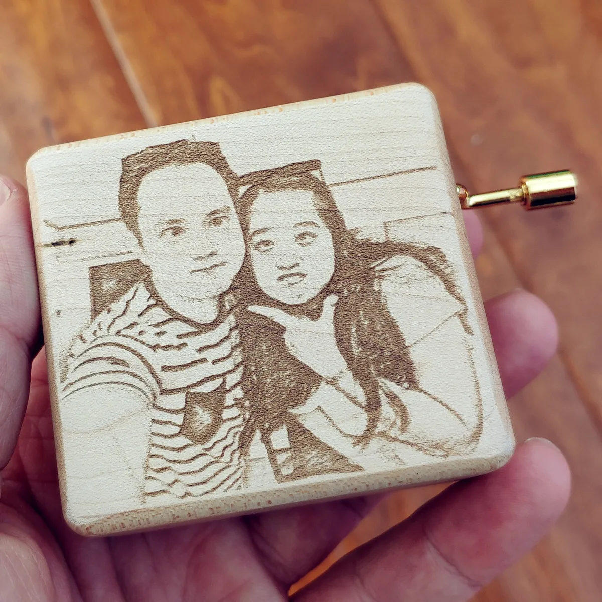 

Музыкальная шкатулка Richard & Angel-Falling in Love, персонализированные подарки на годовщину с гравировкой на заказ, необычные для подруги