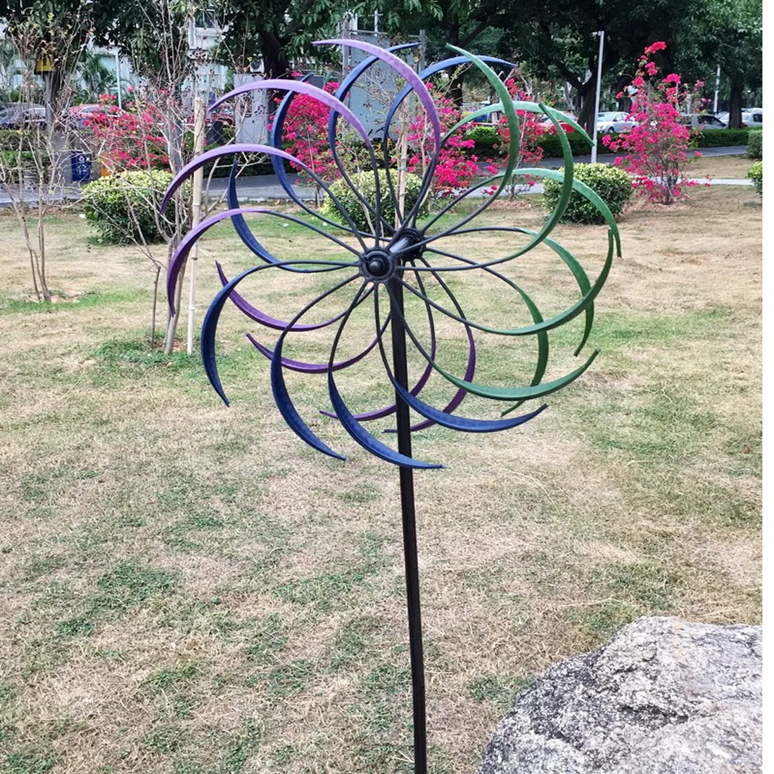 

American Country Iarge Outdoor Villa Courtyard Garden Decoration Wind-driven Rotating Drop-off Art Windmill Seven-color