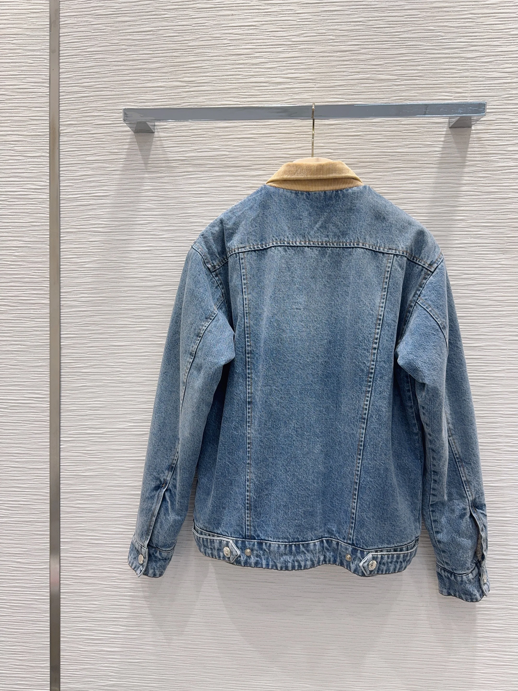 

2025 Autumn/Winter Women's Denim Lamb Wool Coat SU208