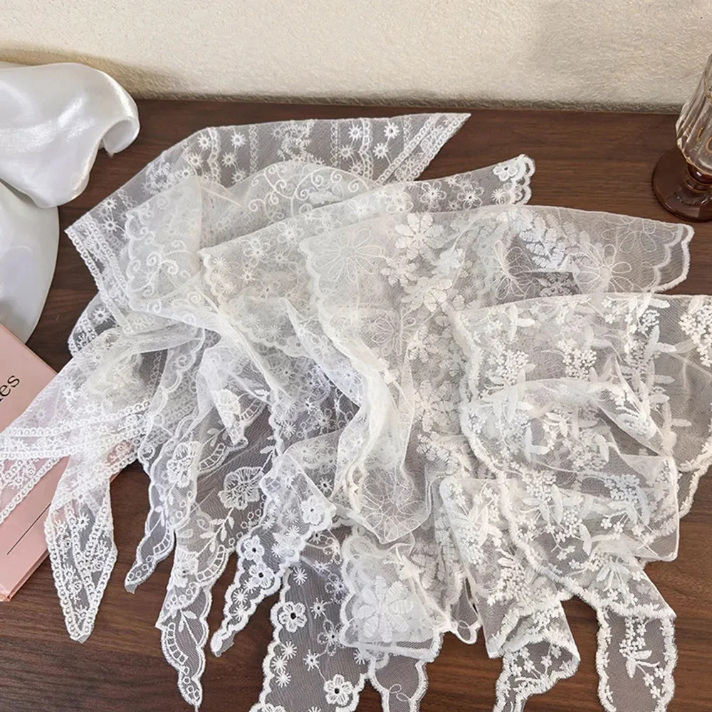 Écharpe de cheveux en dentelle florale rétro pour femme, écharpe de cou triangulaire, écharpe de sauna brodée, bande de sauna photo de voyage, bandanas à la mode