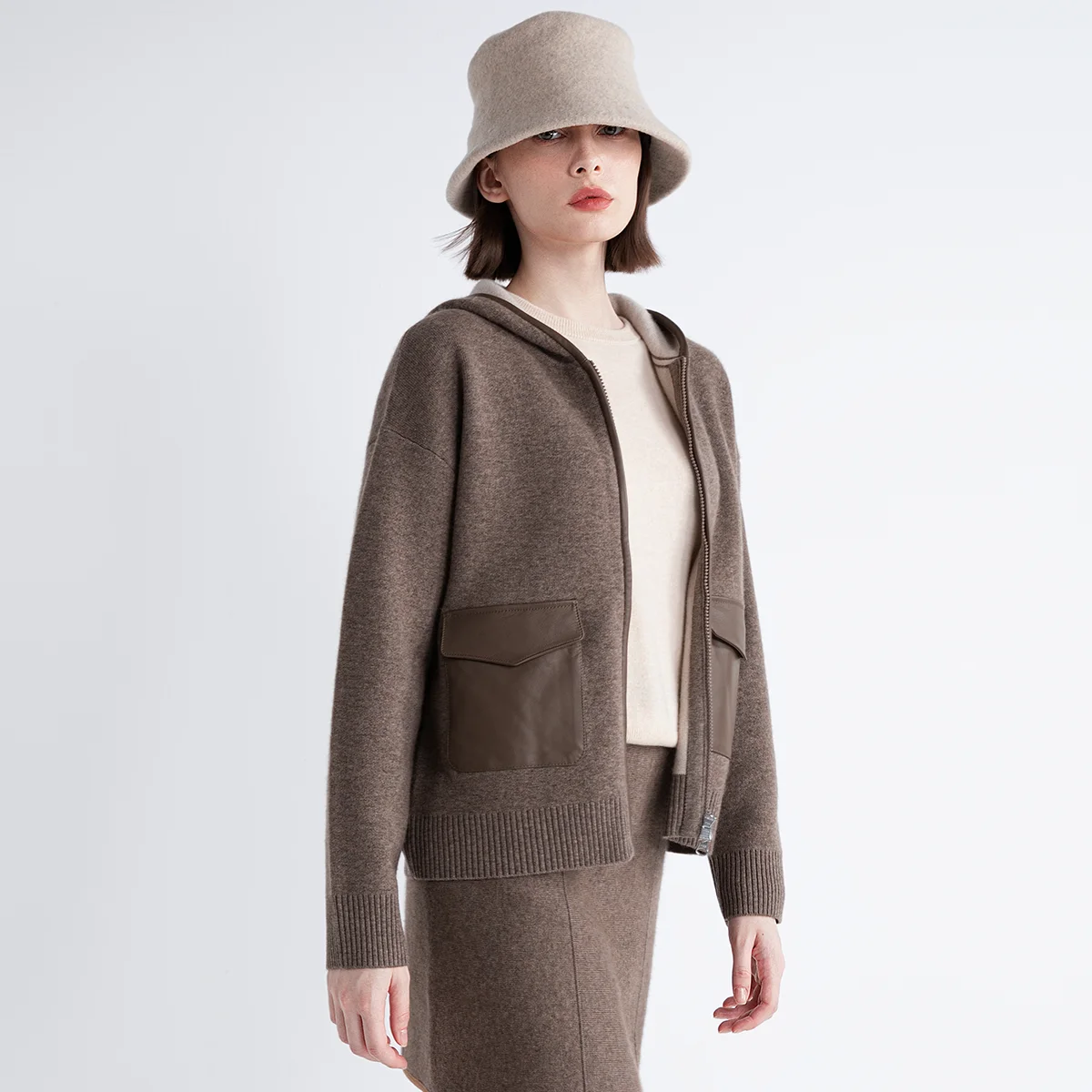 TX852093 Luxury Minimalist Women's Cashmere Wool LP Hoodie Zip Jacket with Sheepskin Pocket Warm Knit Cardigan Sweater