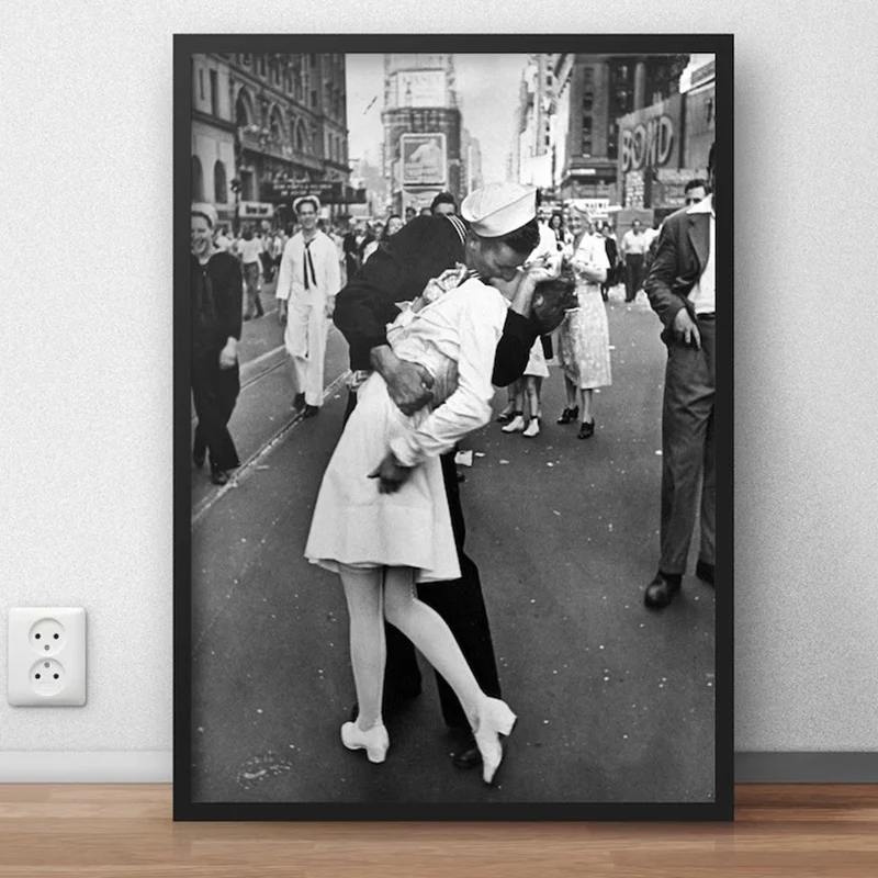 Black and White Victory Kiss Vintage Art Poster, New York Canvas Painting, Picture Print, Home Wall Decoration, Unframed