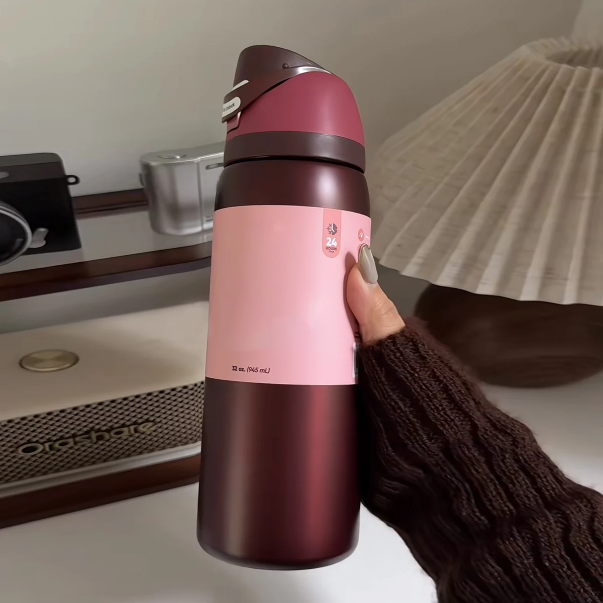 

owalaa black cherry Cup, 32 oz, 945 ml, retains heat for over 24 h.The Design Is Exquisite And It Is Suitable For Use In Various