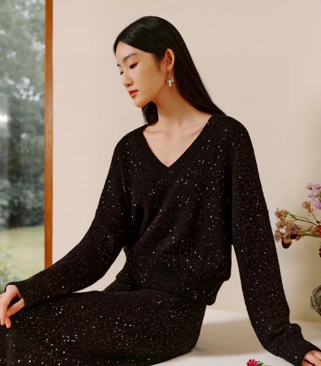 Elegant classic sequined shiny cashmere-linen sweater with long sleeves