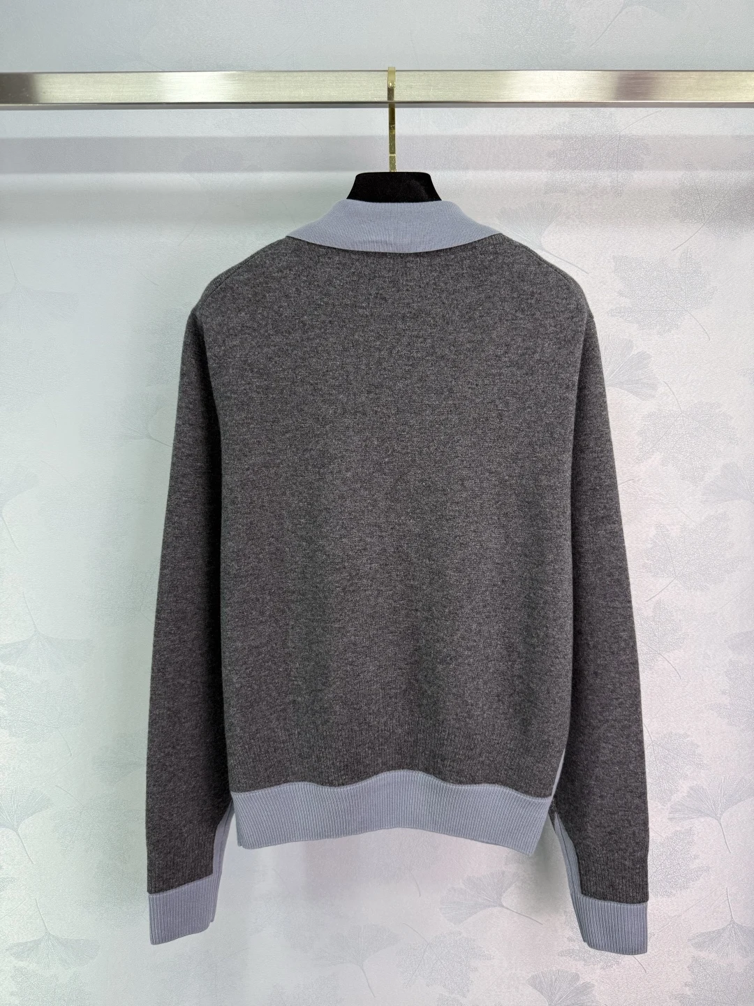 

2025 New Women's Collar Two piece Head Knitted Shirt Grey Blue Color blocked Button Design College Style Fabric Soft WYY-61