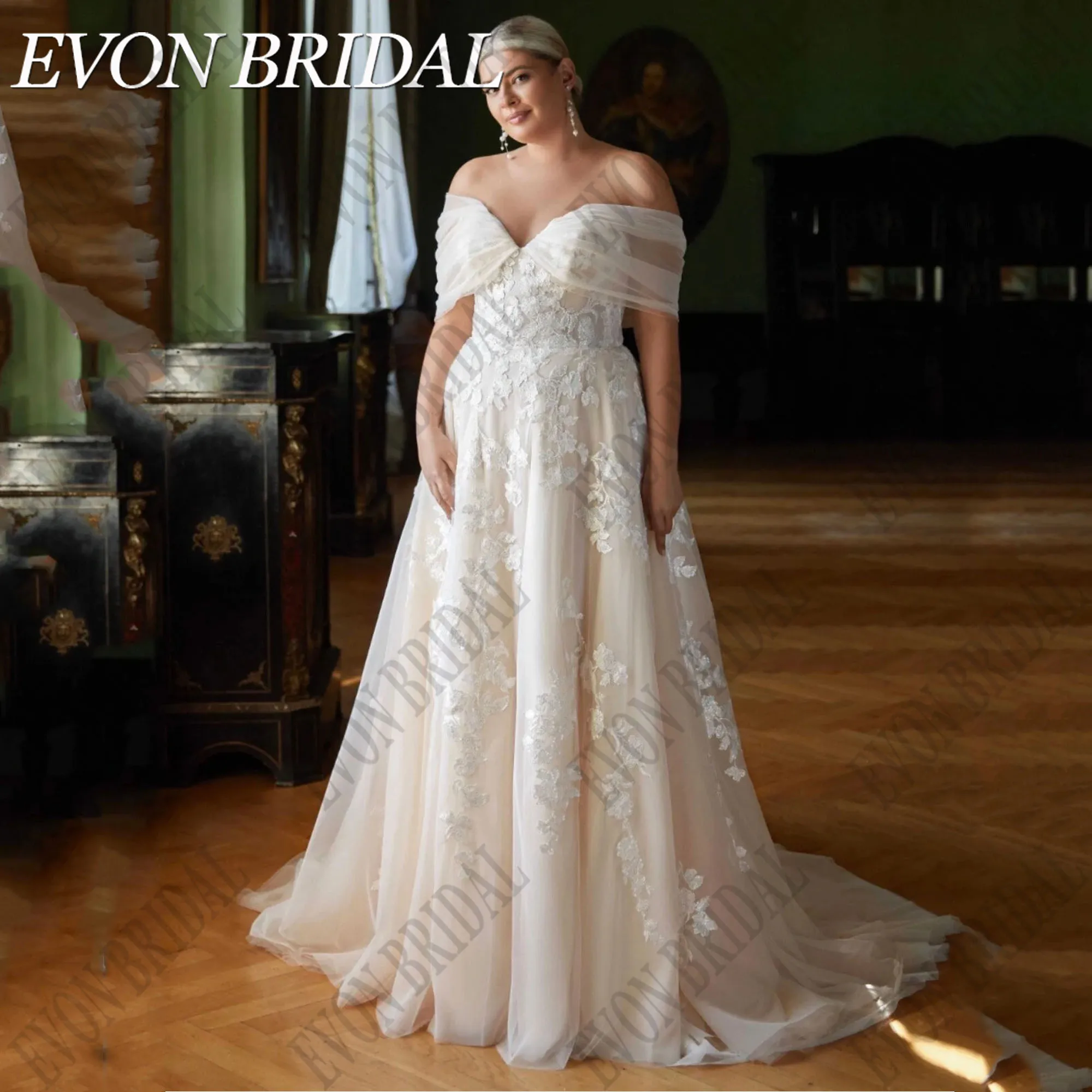 EVON BRIDAL-Robe de Mariée Éducative en Dentelle, Col en V, Dos aux, Ligne A, sur Mesure, Grande TailleEvon Bridal robe de mariée grande taille col